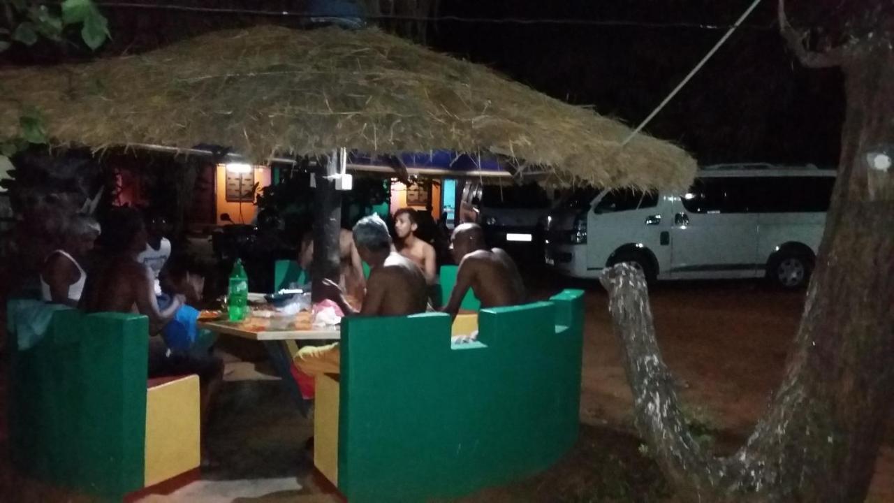 Amila Guest Hotel Trincomalee Exterior photo
